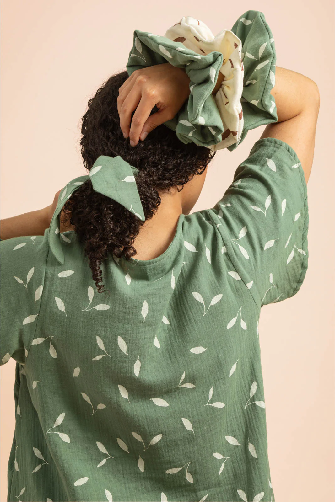 No bad hair days! Extra large scrunchie - Image 4